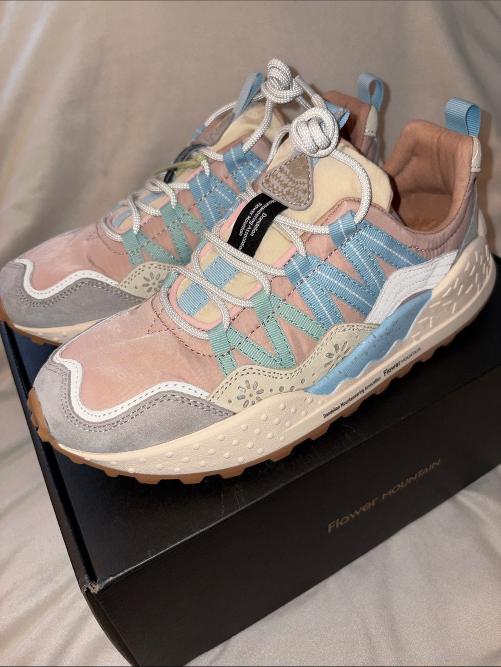 NWT Flower Mountain WASHI WOMAN Suede and technical fabric sneakers - Cream-Pink - Picture 12 of 14